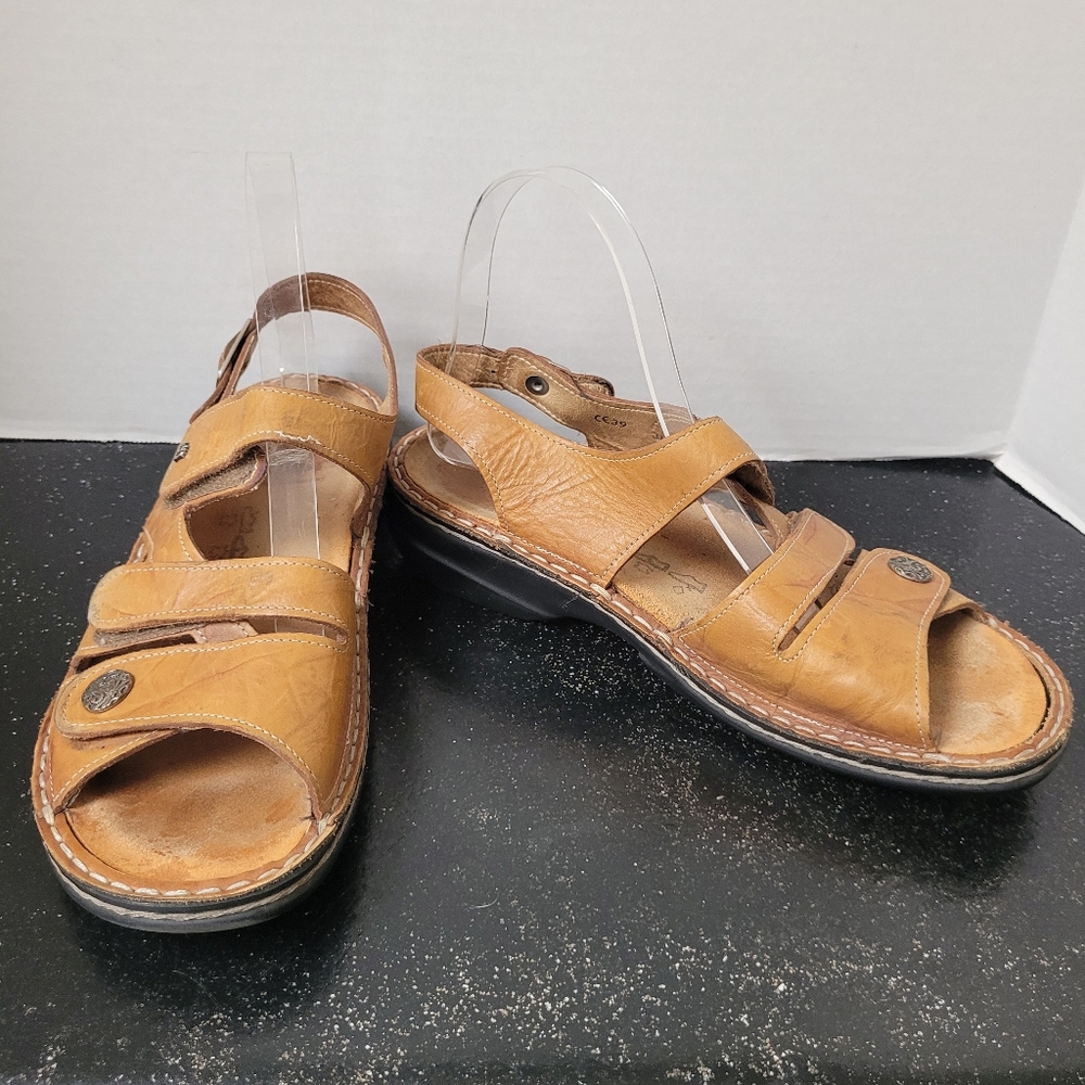 Finn Comfort Leather Adjustable Tan Strappy Sandals